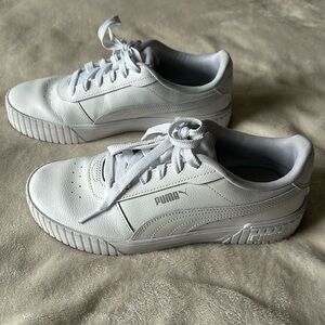 White Puma sneakers size 7